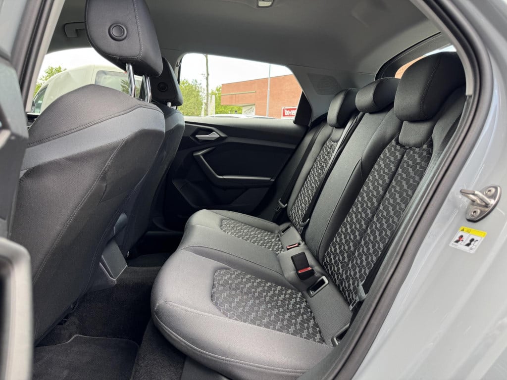 Audi A1 Sportback 25 tfsi pro line nl-auto | apple carplay | climate contro