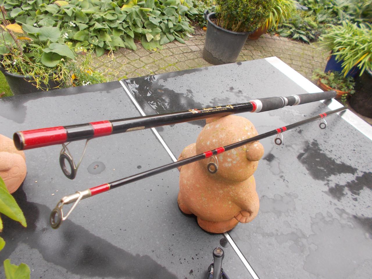 In nieuwstaat  DAM  MEGALITE boothengel 240 cm w,g, tot 500gr