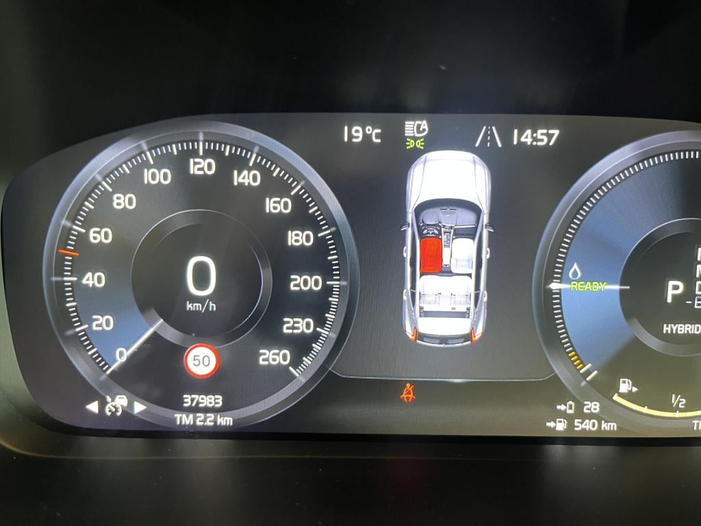 Volvo XC40 1.5 t4 recharge r-design 210 pk panorama
