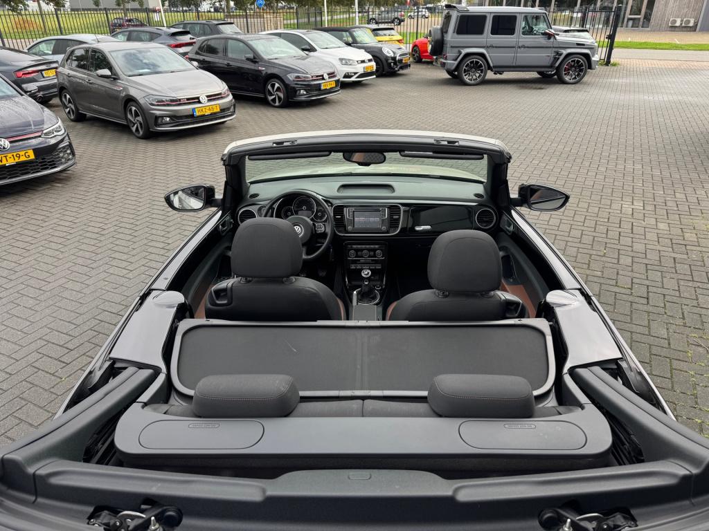 Volkswagen New Beetle cabriolet 2.0 tdi r-line * led * camera * 20 inch