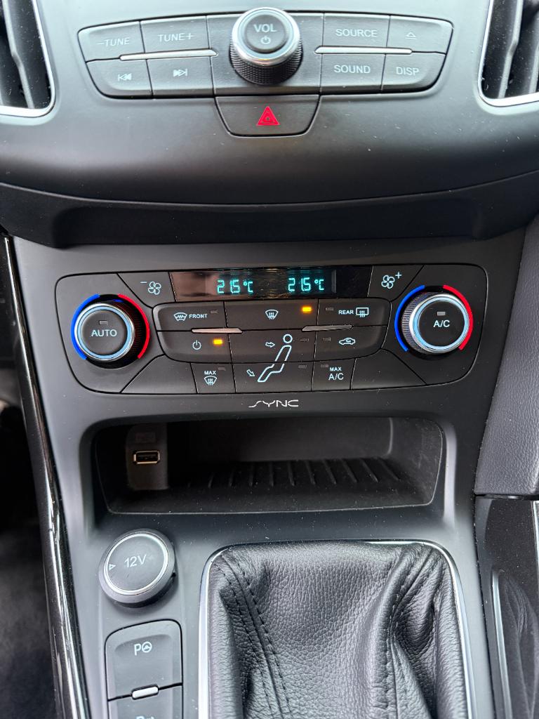 Ford Focus 1.0 - titanium edition