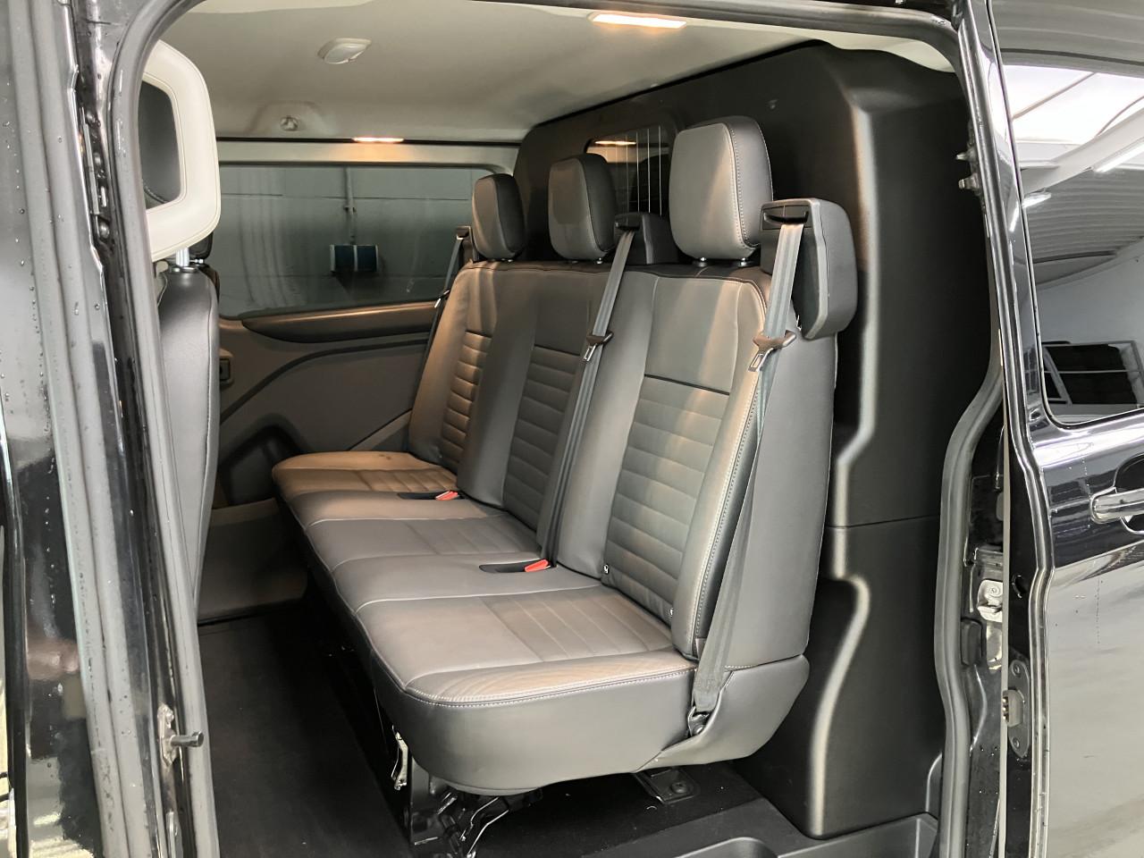 Ford Transit Custom 300 2.0 TDCi L1H1 Limited DC