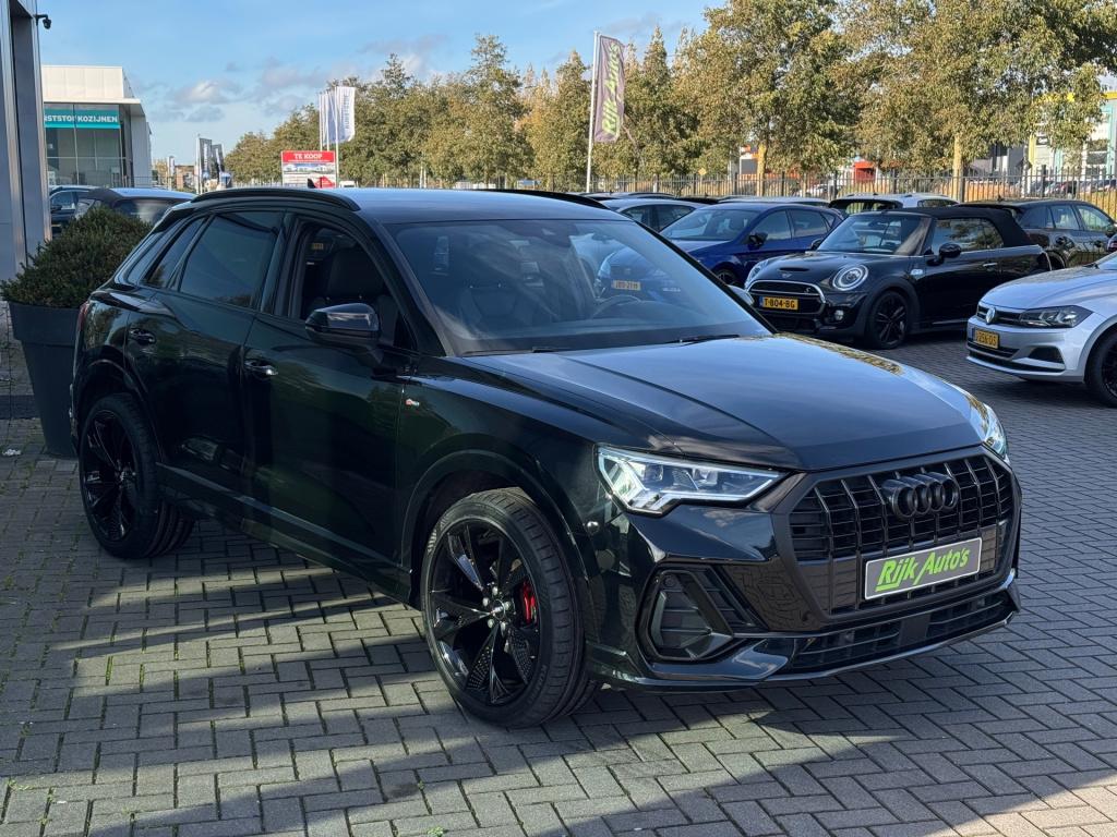 Audi Q3 35 tfsi 3x s line * matrix led * keyless * stoelverwarming