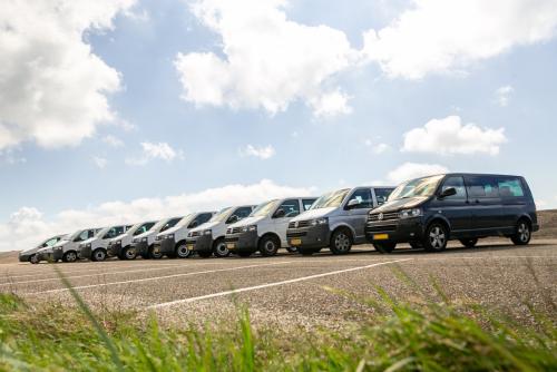 9-PERSOONS BUSJES TE HUUR KILOMETERVRIJ EN GEEN BORG!!!