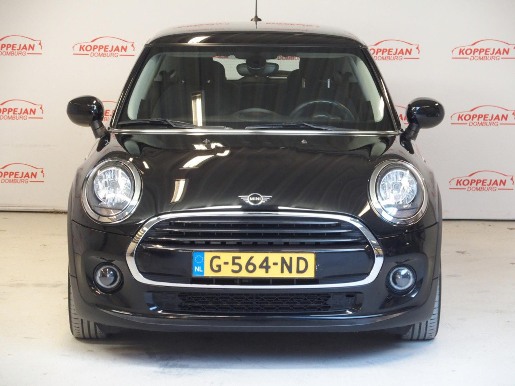 Mini Cooper 1.5 nl auto, carplay, cruise controle, parkeer sensoren