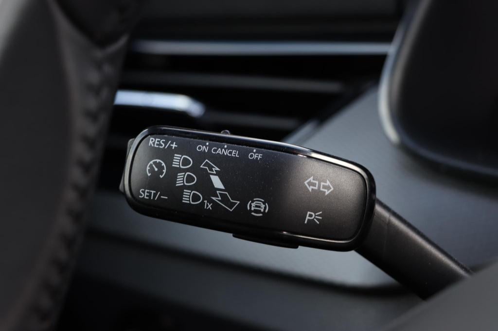 Skoda Scala 1.0 tsi ambition dsg7 110pk | parkeersensoren | dab+ | carplay 