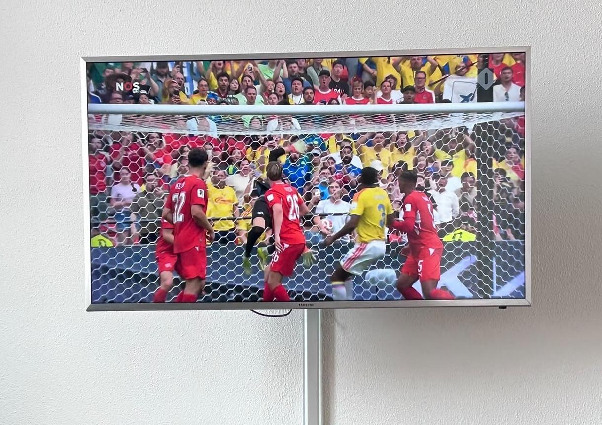 Smart tv Samsung met boxen en subwoofer