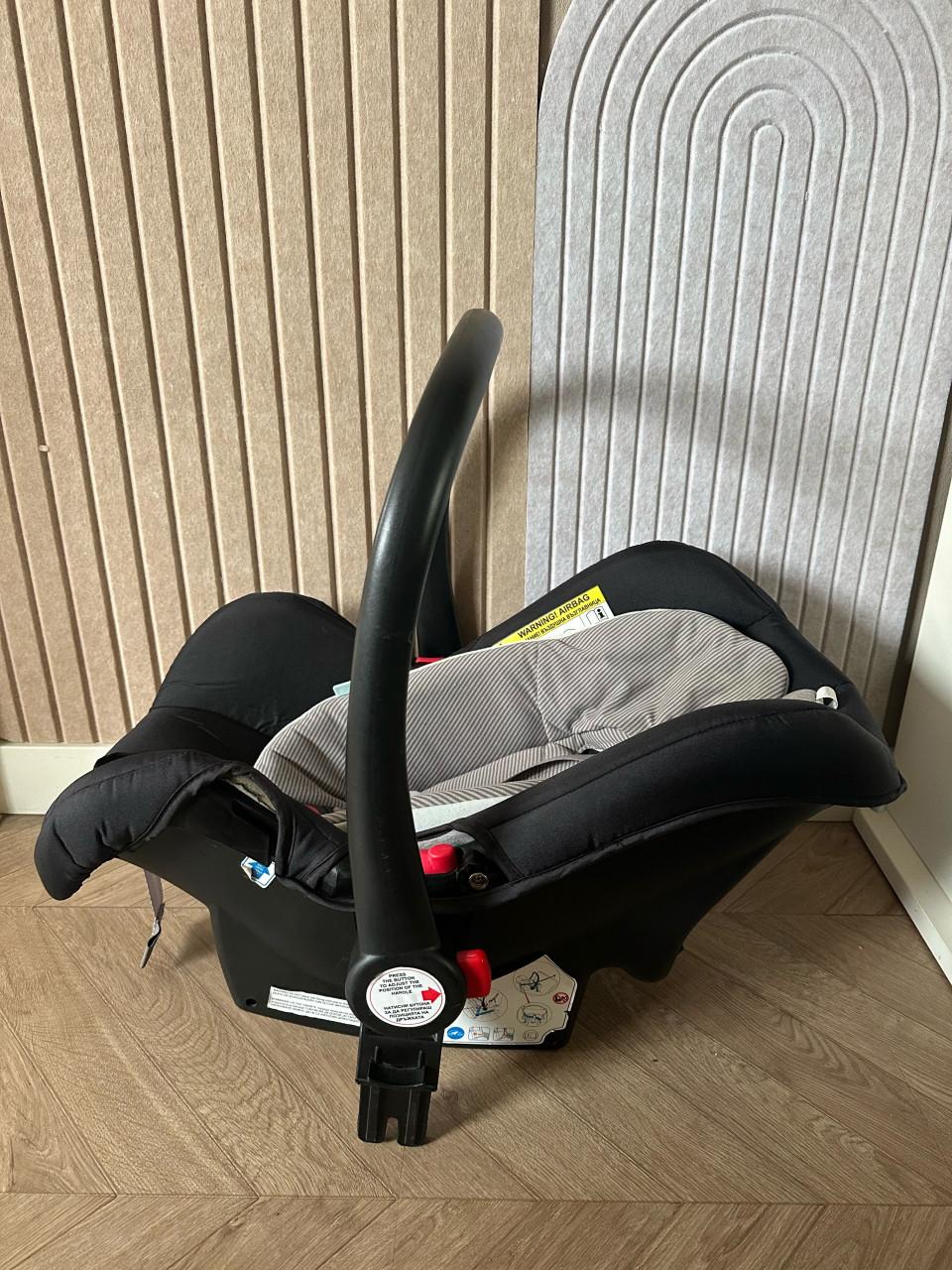 Mooie kinderwagen + maxi cosi autostoel