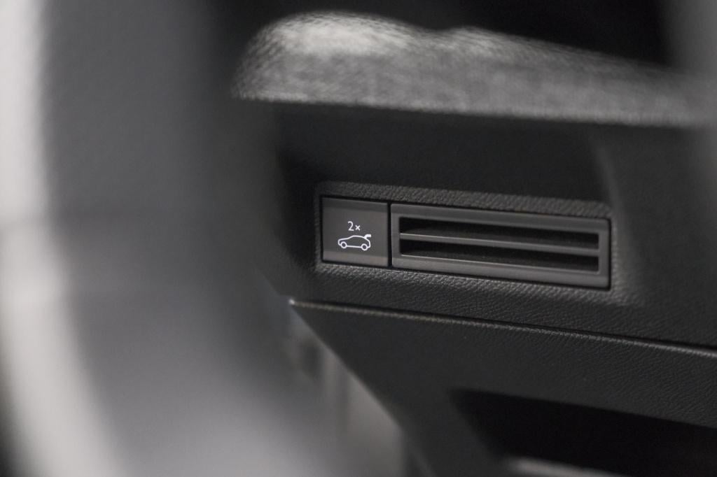 Peugeot 3008 1.2 hybrid 145 gt | elektrische kofferklep | camera | adaptiev
