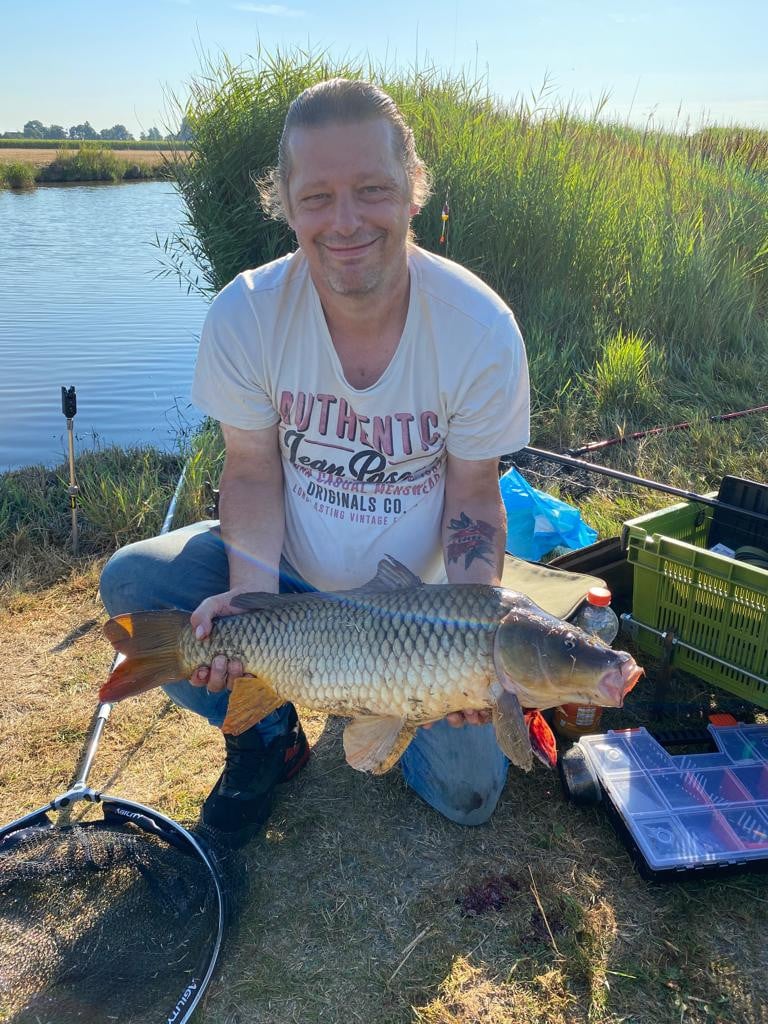 Grotekarpers vangen in de polder bij Karpervisserij Koudekerke € 17,50