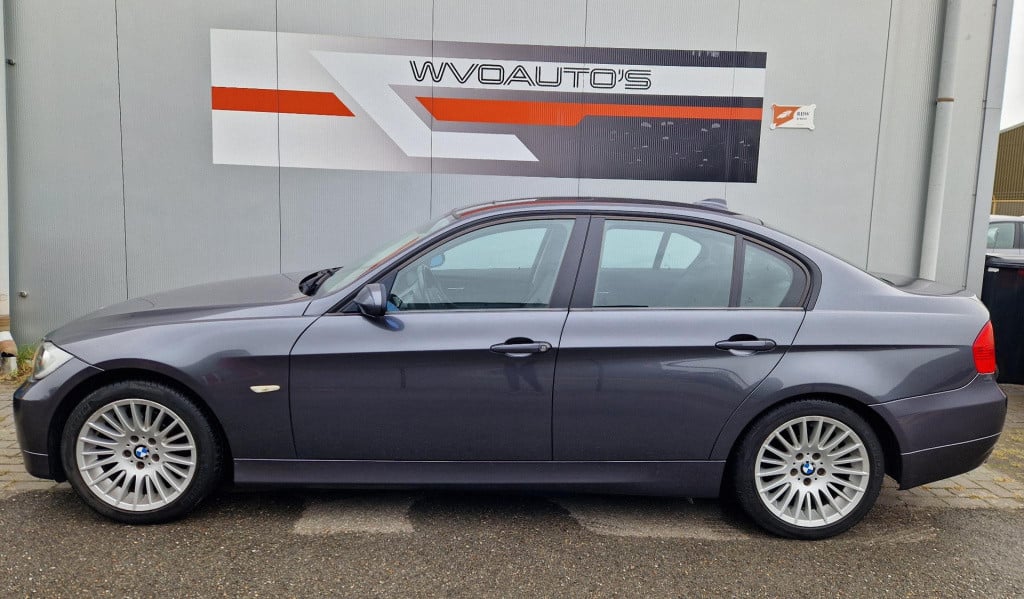 BMW 3-serie 320i executive