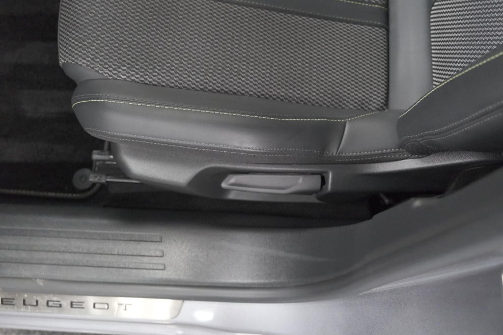 Peugeot 2008 puretech 130 eat8 gt | 360 camera | adaptieve cruise control |