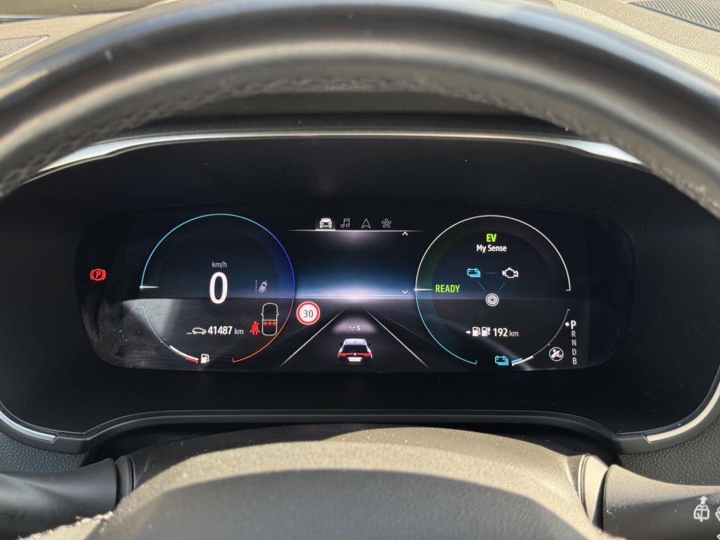 Renault Megane E-tech estate 1.6 plug-in hybrid 160 business edition one | 