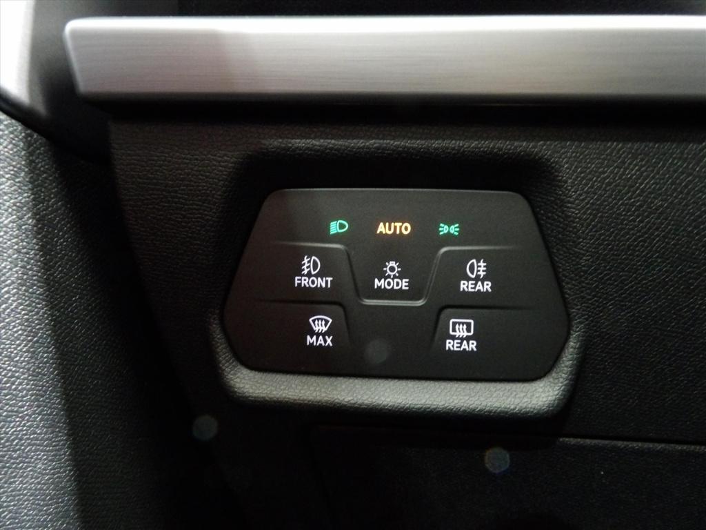 Seat Leon sportstourer 1.5 etsi 150pk dsg-7 fr business intense