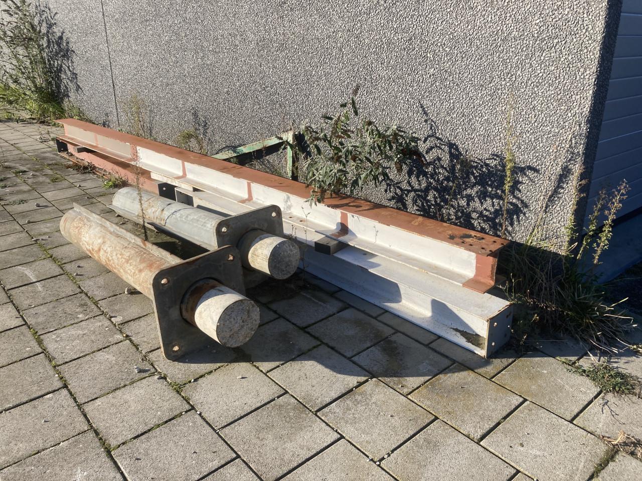 Ijzeren balken en staanders