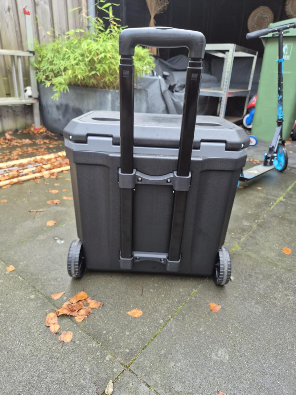 Brisby koelbox met wielen, 40 liter - zo goed als nieuw