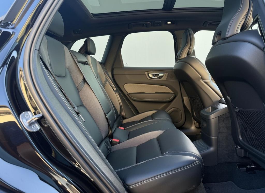 Volvo XC60 2.0 t6 plug-in hybrid awd plus black edition