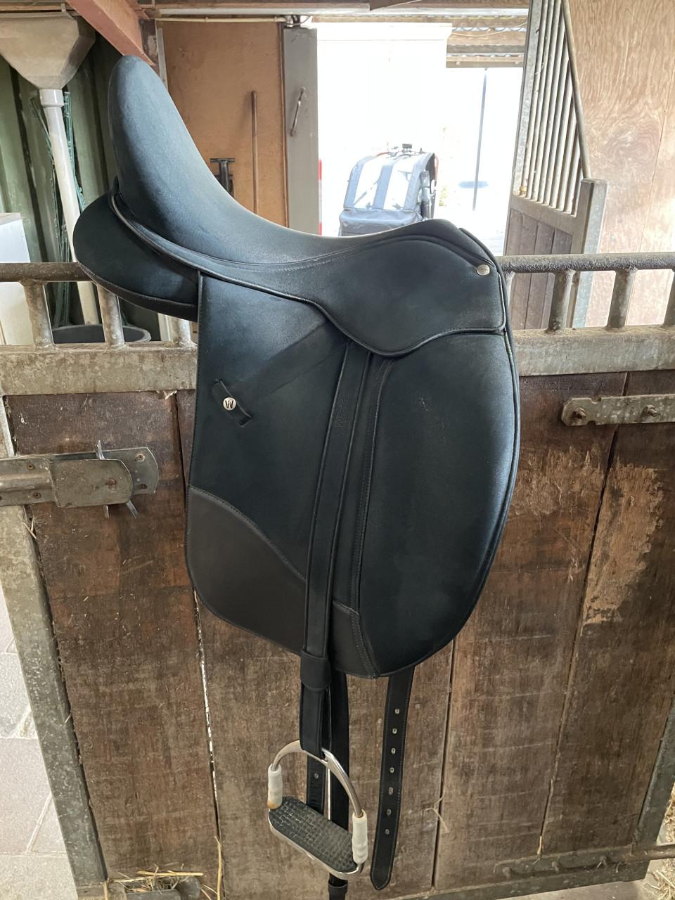 Wintec dressuurzadel Isabell Werth 17 inch