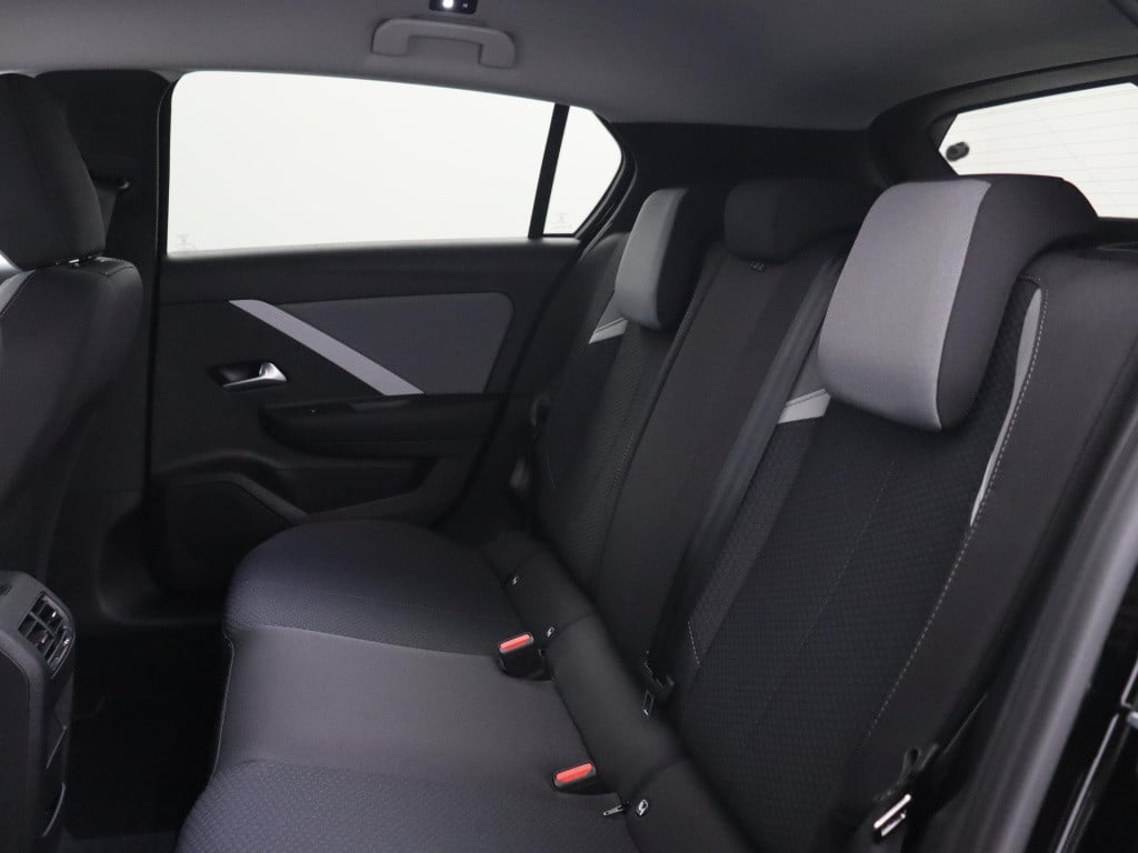 Opel Astra 1.2 business edition | navigatie | carplay | climate control | s