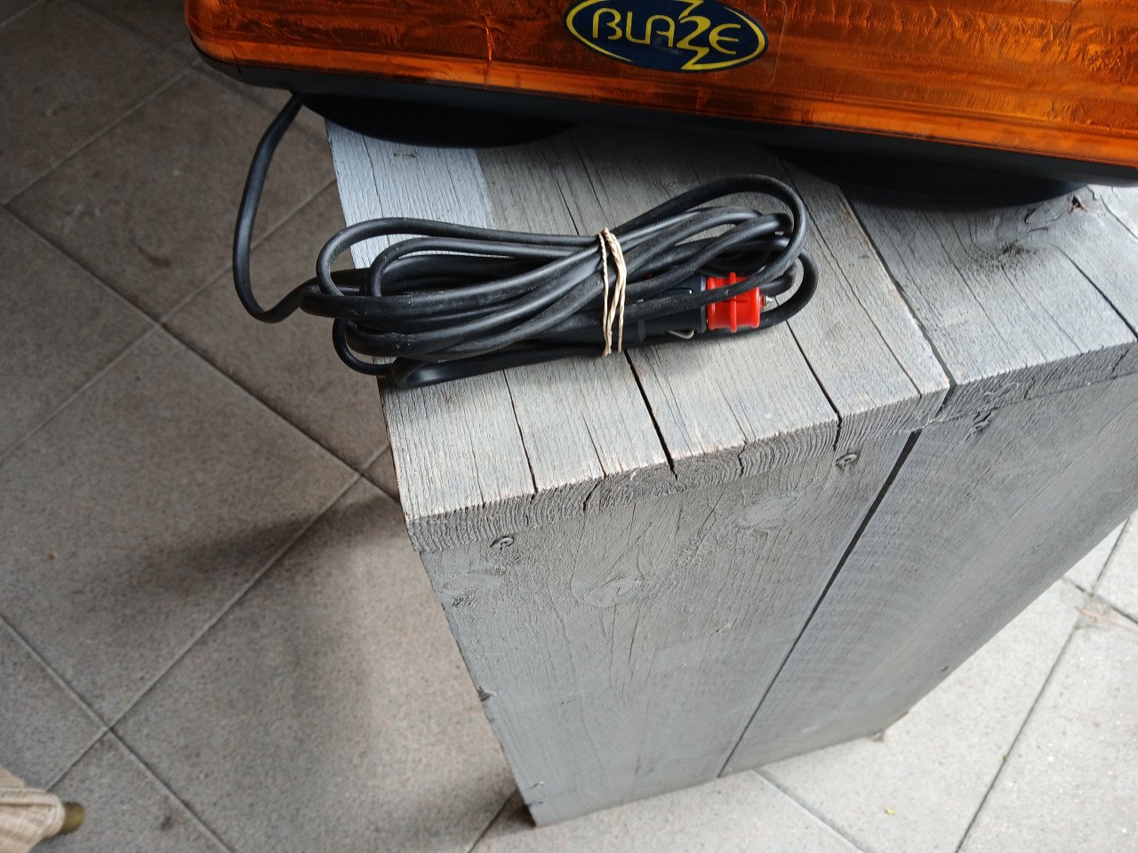 Oranje zwaailamp 12 volt