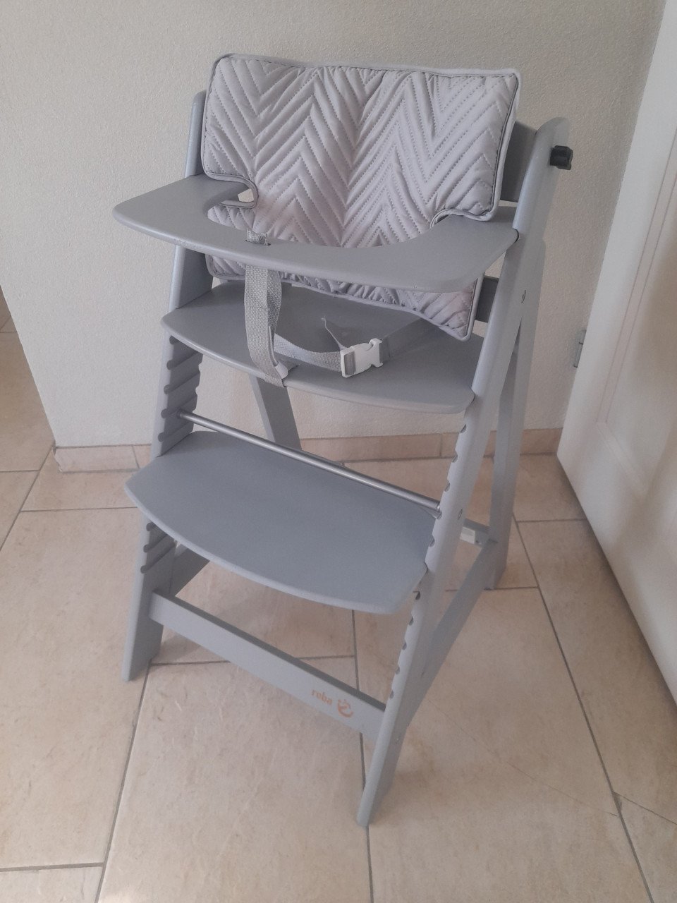 Roba Kinderstoel (in goede nette staat )