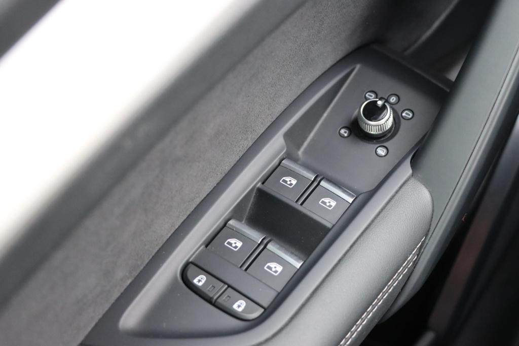 Audi Q5 50 tfsi e s edition competition 300pk s tronic