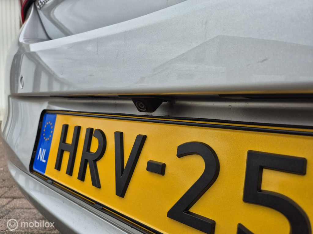 Opel Corsa 1.4 volautomaat / stuur- & stoelverwarming / camera