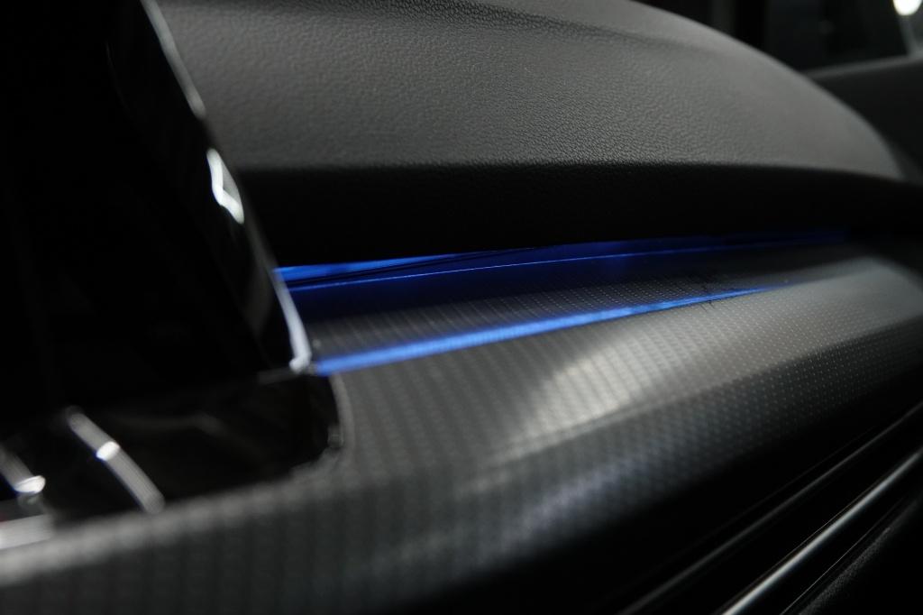 Volkswagen Golf r-line 1.5 etsi r-line | pano | iq-lights | acc | led |