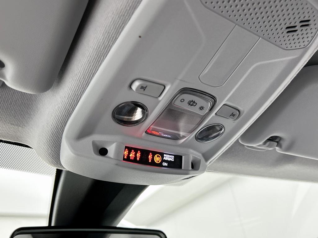 Peugeot 208 75 pk like | rijklaar