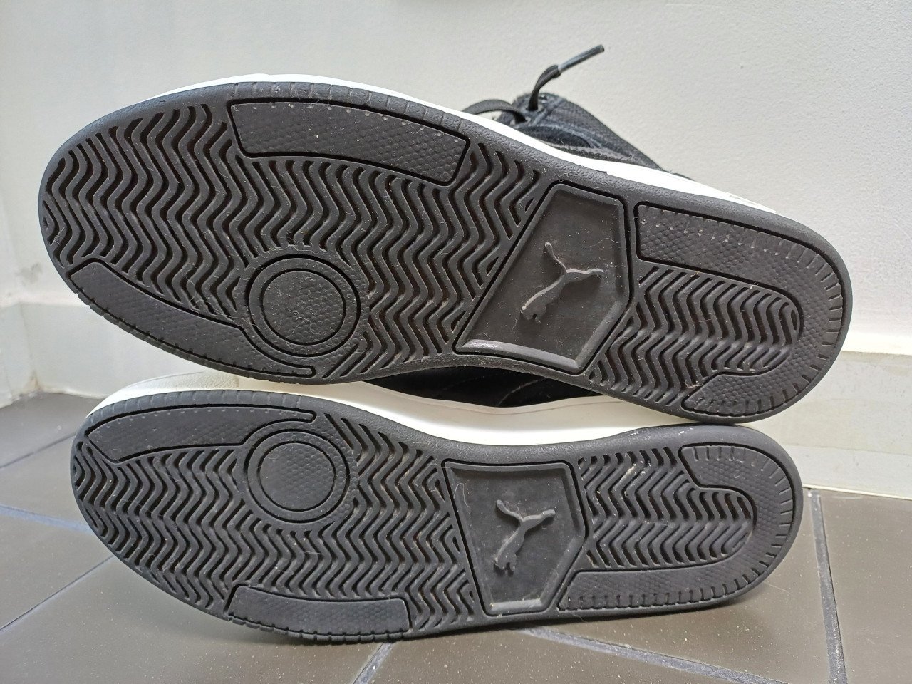HOGE, zwarte PUMA SNEAKERS, 38 met softfoam+ inlegzool