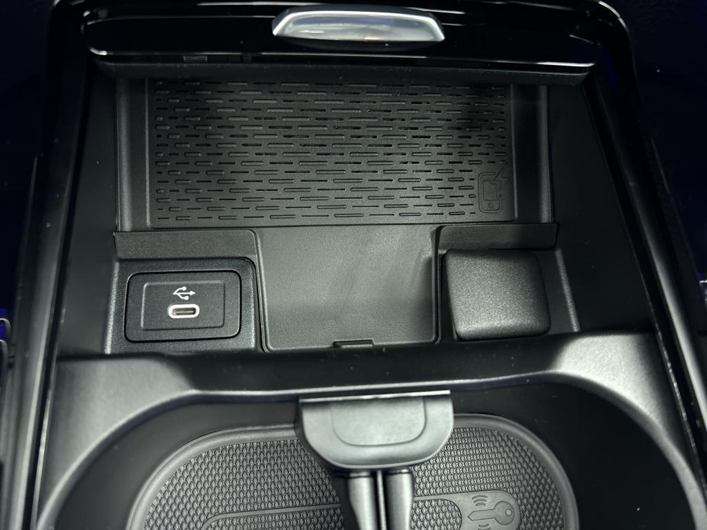 Mercedes-Benz Gla-klasse 180 business solution amg | nightpakket | trekhaak