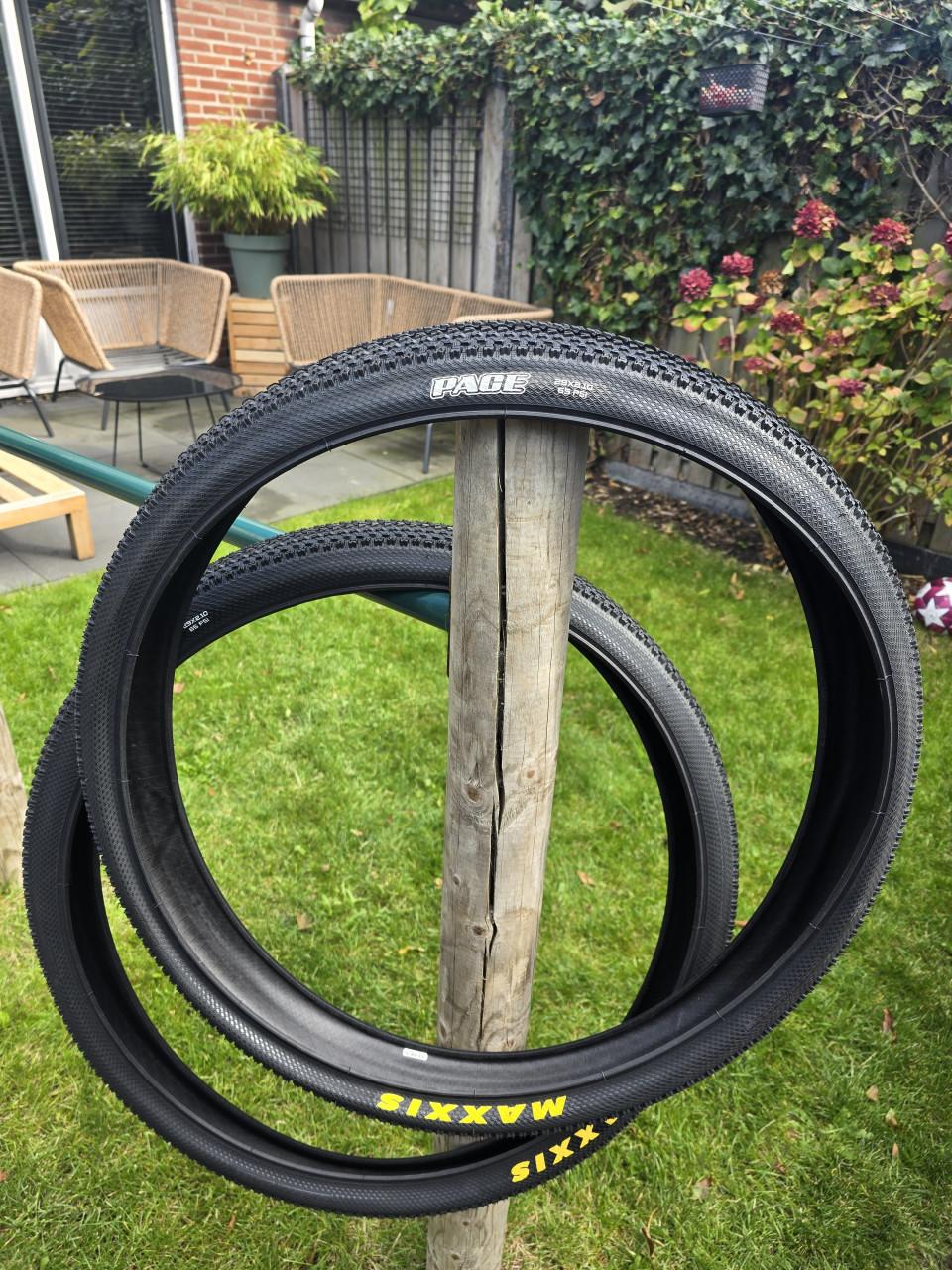 Nieuwe Maxxis 29 x 2.1 inch TR banden te koop