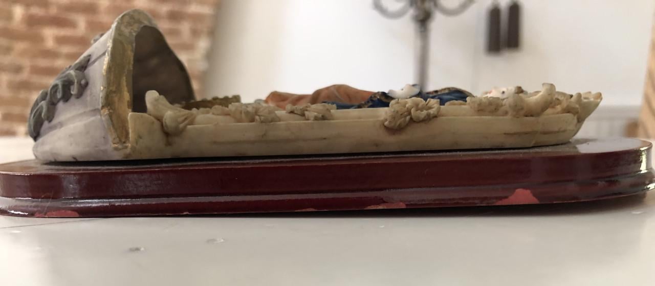 Zeer mooi gedetailleerd brocante heilig wijwaterbakje met Maria