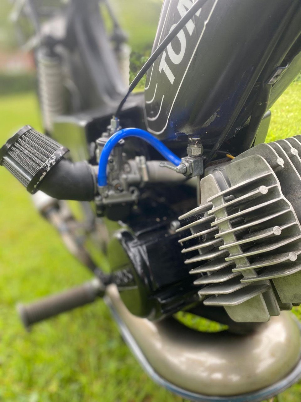 Tomos