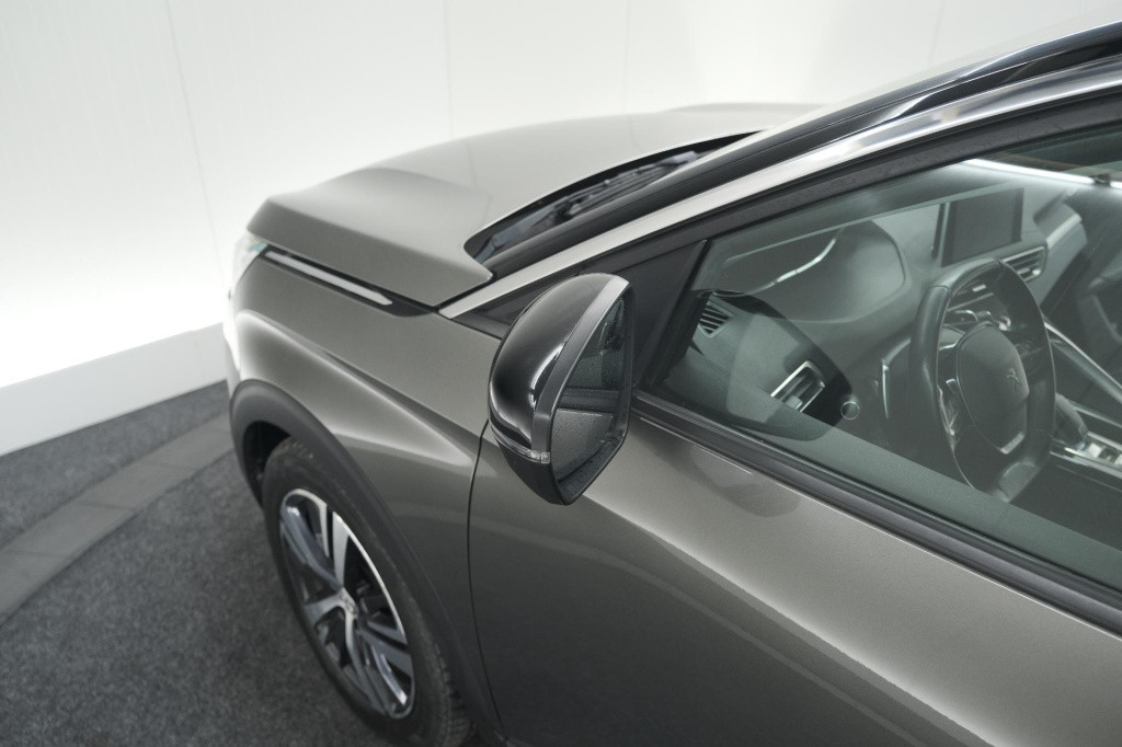 Peugeot 3008 puretech 130 eat6 allure | camera | navigatie | apple carplay 