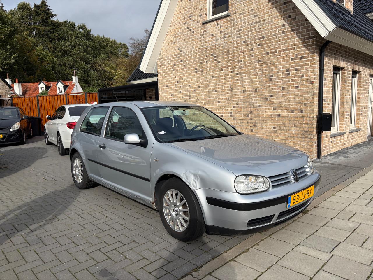 Volkswagen Golf 1.6i Automaat 2002 Airco Trekhaak Apk