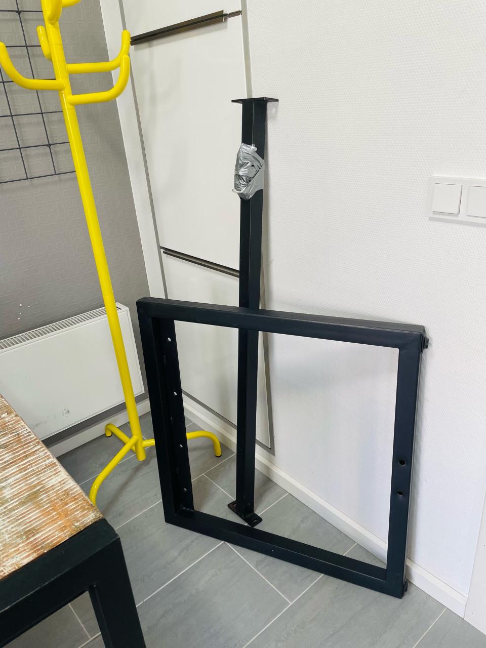 Mooie robuuste industriële Eettafel