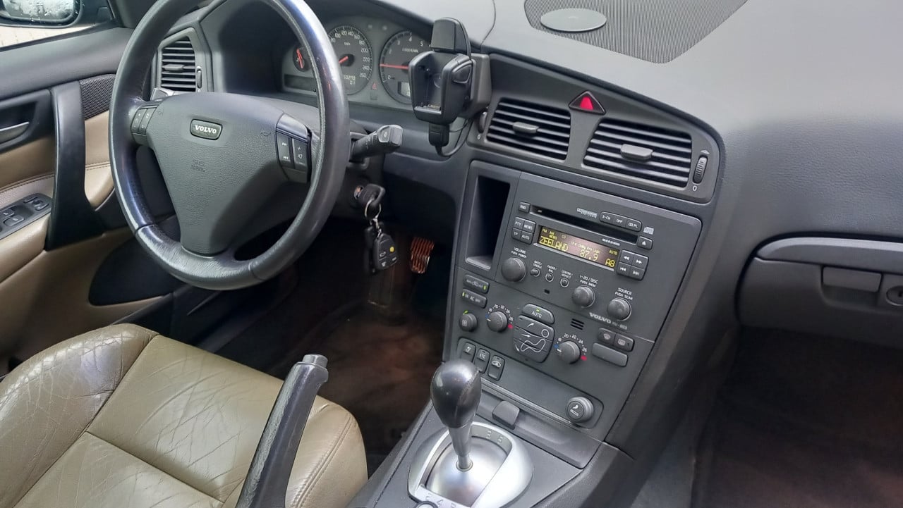 Volvo S60 2.4 170 pk Edition bj:2001 airco lm-velgen i.z.g.st apk 2026 !!