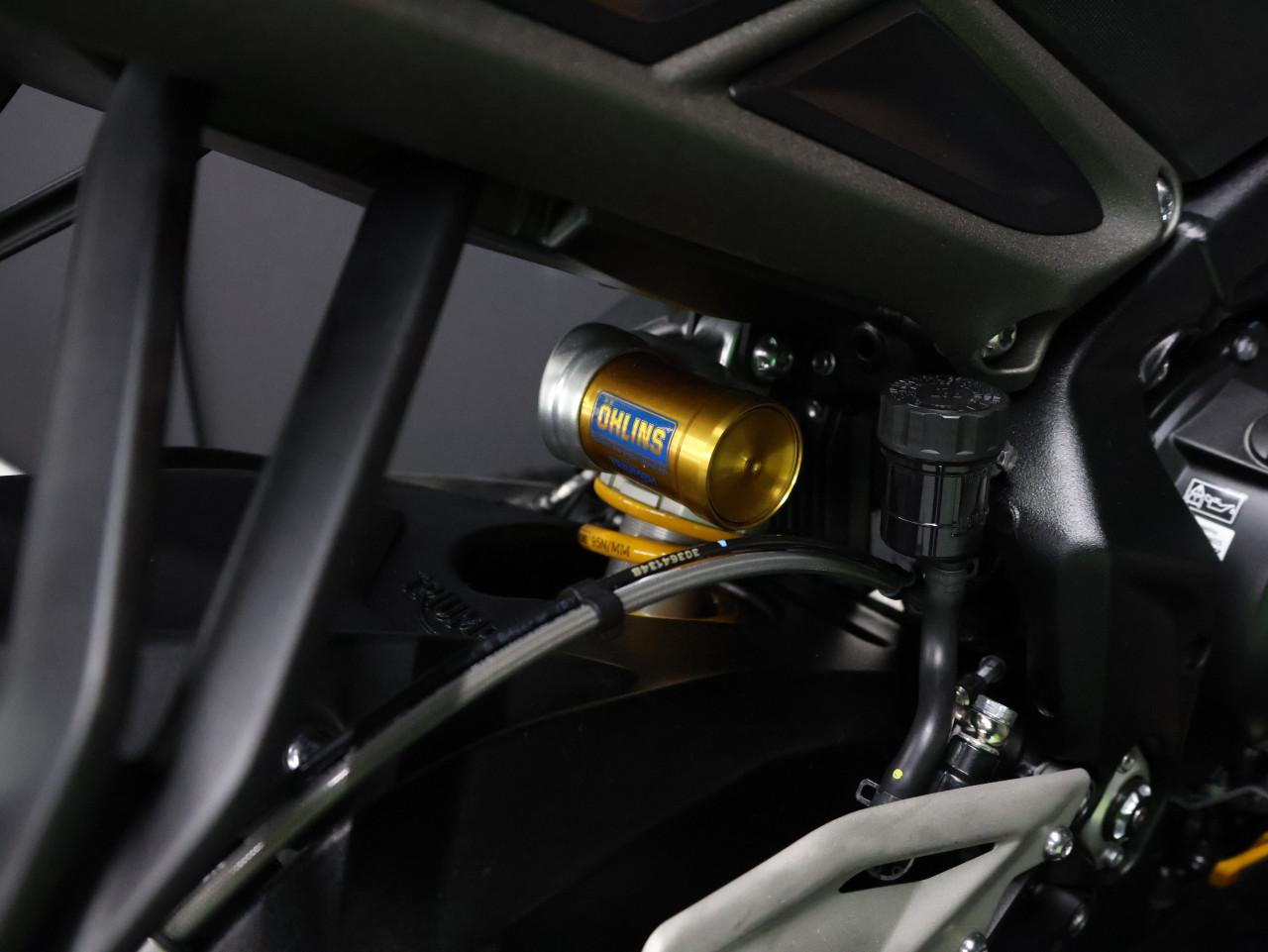 STREET TRIPLE 765 RS | Cosmic Yellow