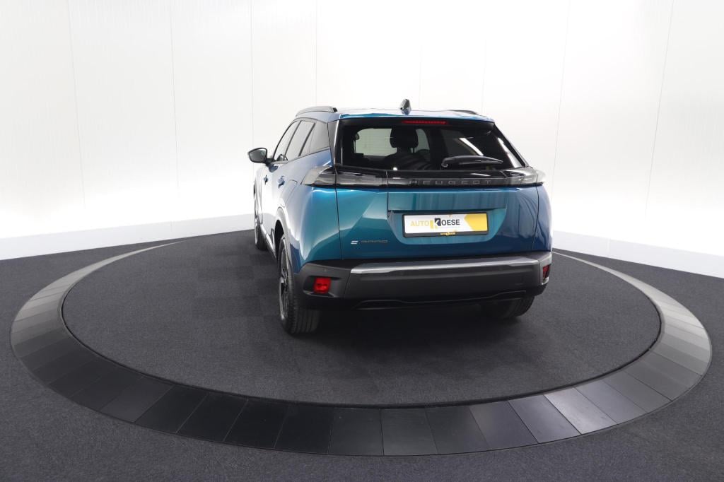 Peugeot E-2008 ev allure avantage 54 kwh | 98% soh | 11 kw lader | apple ca
