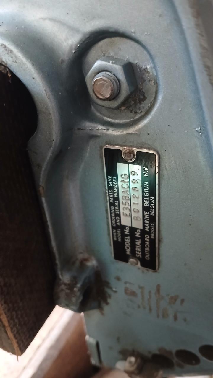 35pk Evinrude kortstaart handbediend
