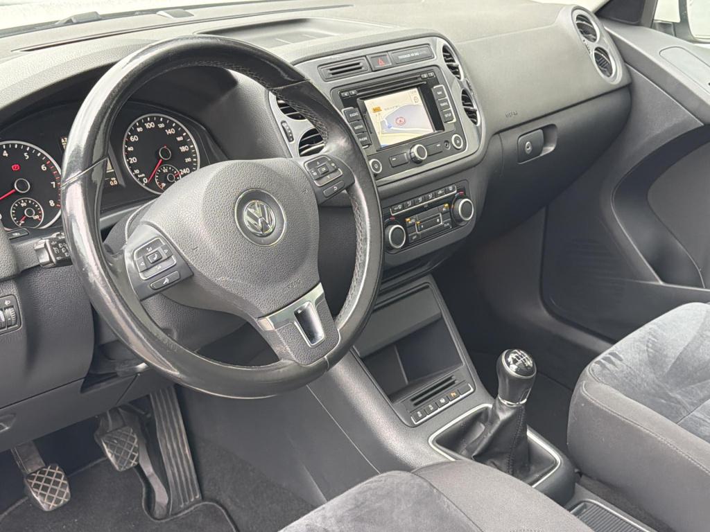 Volkswagen Tiguan 1.4 tsi sport&style | panodak | trekhaak | navi