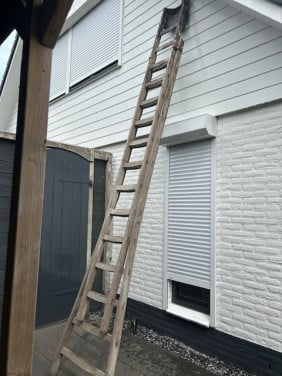 Uitschuifbare houten ladder 25 treden