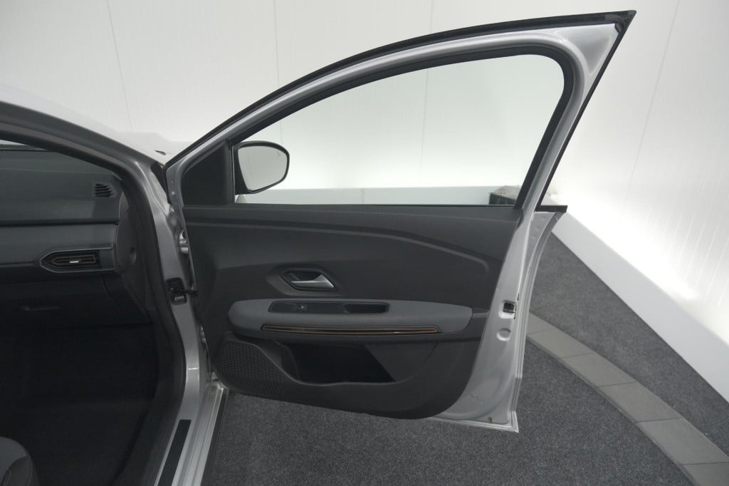 Dacia Sandero Stepway tce 90 extreme | camera | dodehoekdetectie | navigati