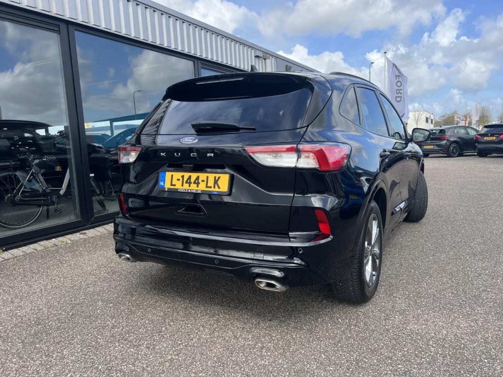 Ford Kuga 1.5 ecoboost 150pk 2wd st-line x voorruitverwarming , stoel en st