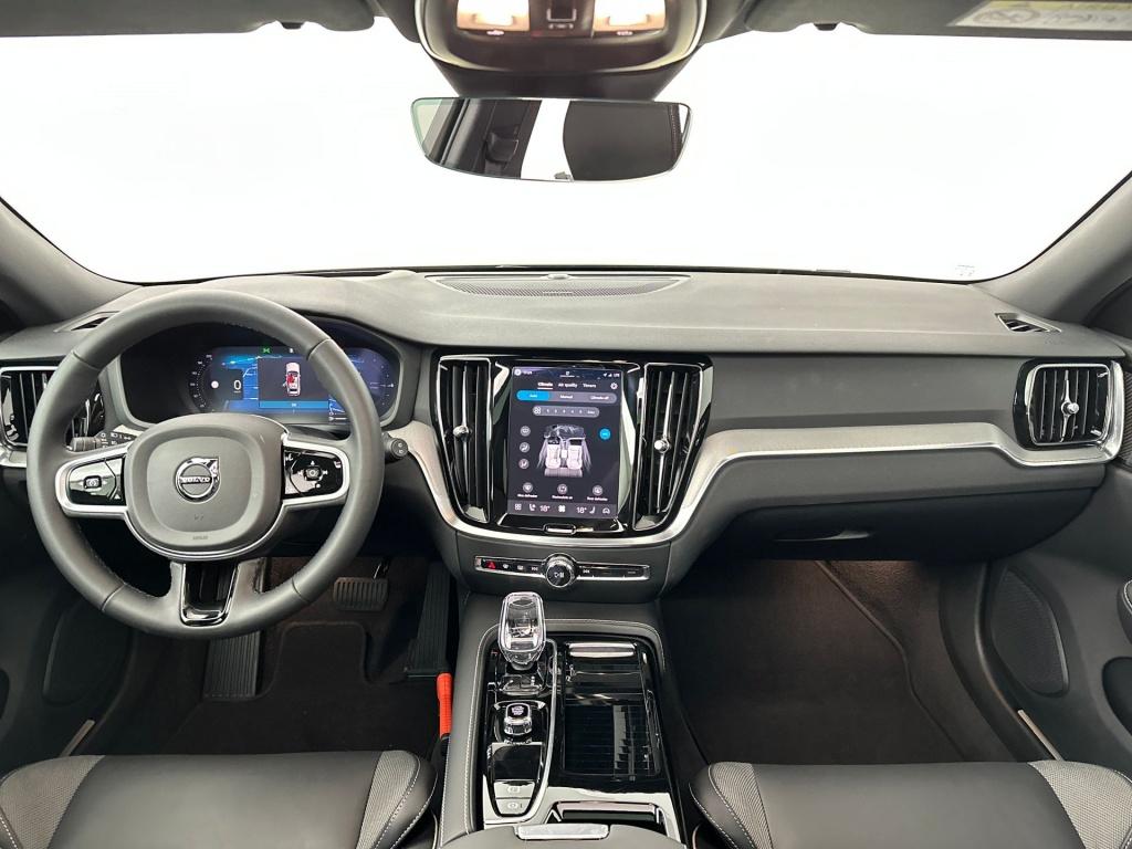 Volvo V60 t8 455pk recharge ultra dark| adap.cruise| pano| trekhaak| 360cam