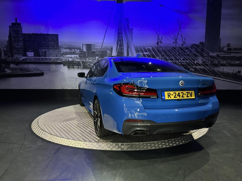 BMW 5 Serie 530e business edition plus *schuifdak*laser*hud*acc*