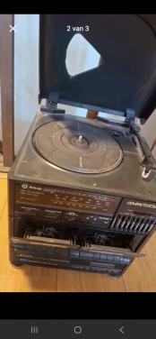 Stereo + platenspeler + dubbele Cassette deck + cd speler