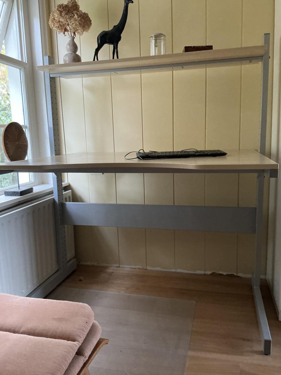 Bureau 120 x 90