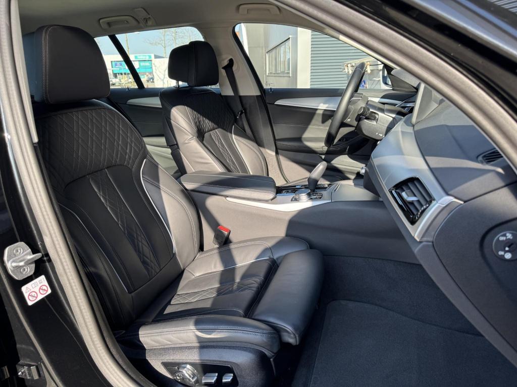 BMW 5 Serie touring 530e xdrive business edition plus soh 98% nl-auto!